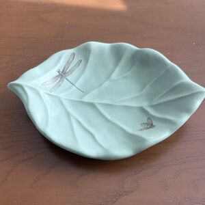 Pfaltzgraff Naturewood Dragonfly/Bee Leaf Serving Dish